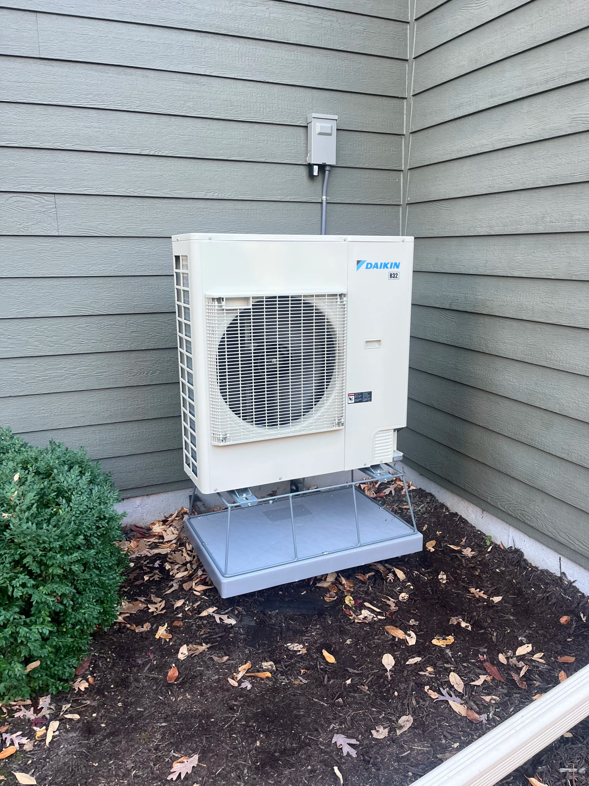Gallery photos for Daikin Fit Heat Pump and Modulating Furnace Install in Blaine: Image #1